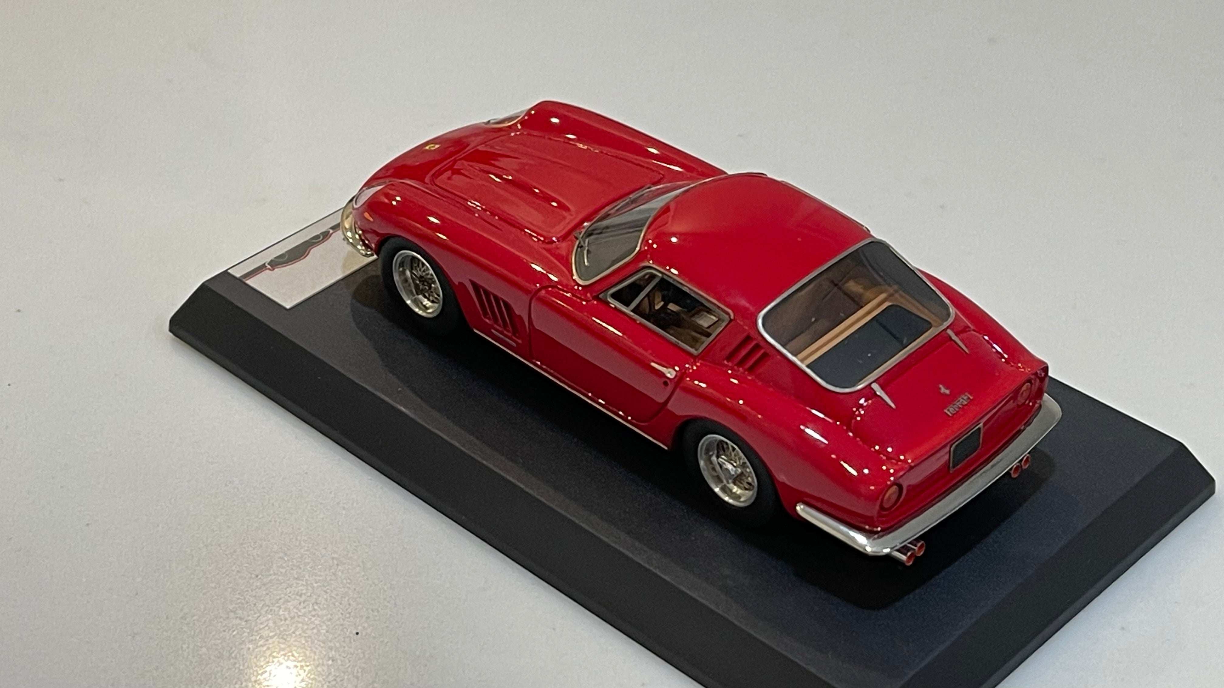 新作超激安BBR 1/18 フェラーリ 275 GTB スパイダー NART レッド 162台限定 BBR 1:18 Ferrari 275 GTB Spider NART Red With Brown Color Interiors 乗用車