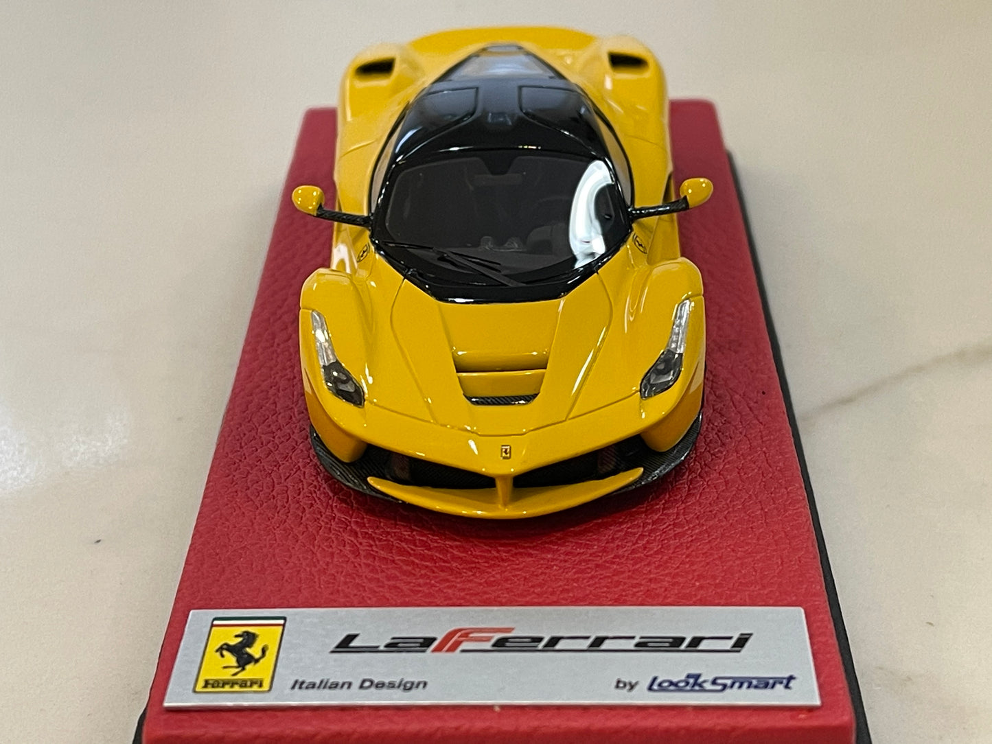 Looksmart 1/43 Ferrari LaFerrari Geneva Auto Show 2013 Giallo Modena/Nero LS421B