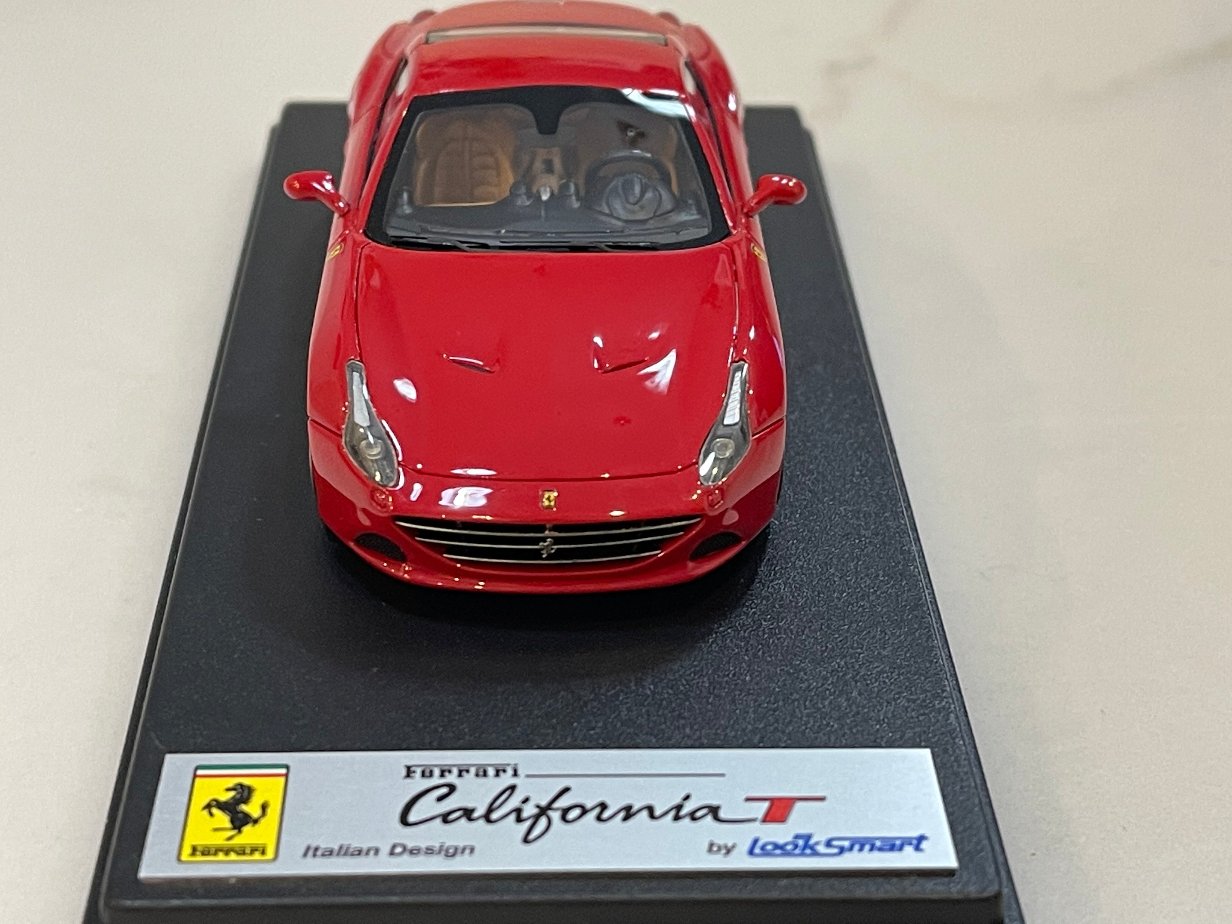 Looksmart 1/43 Ferrari California T Closed Roof 2014 Rosso Corsa LS431C