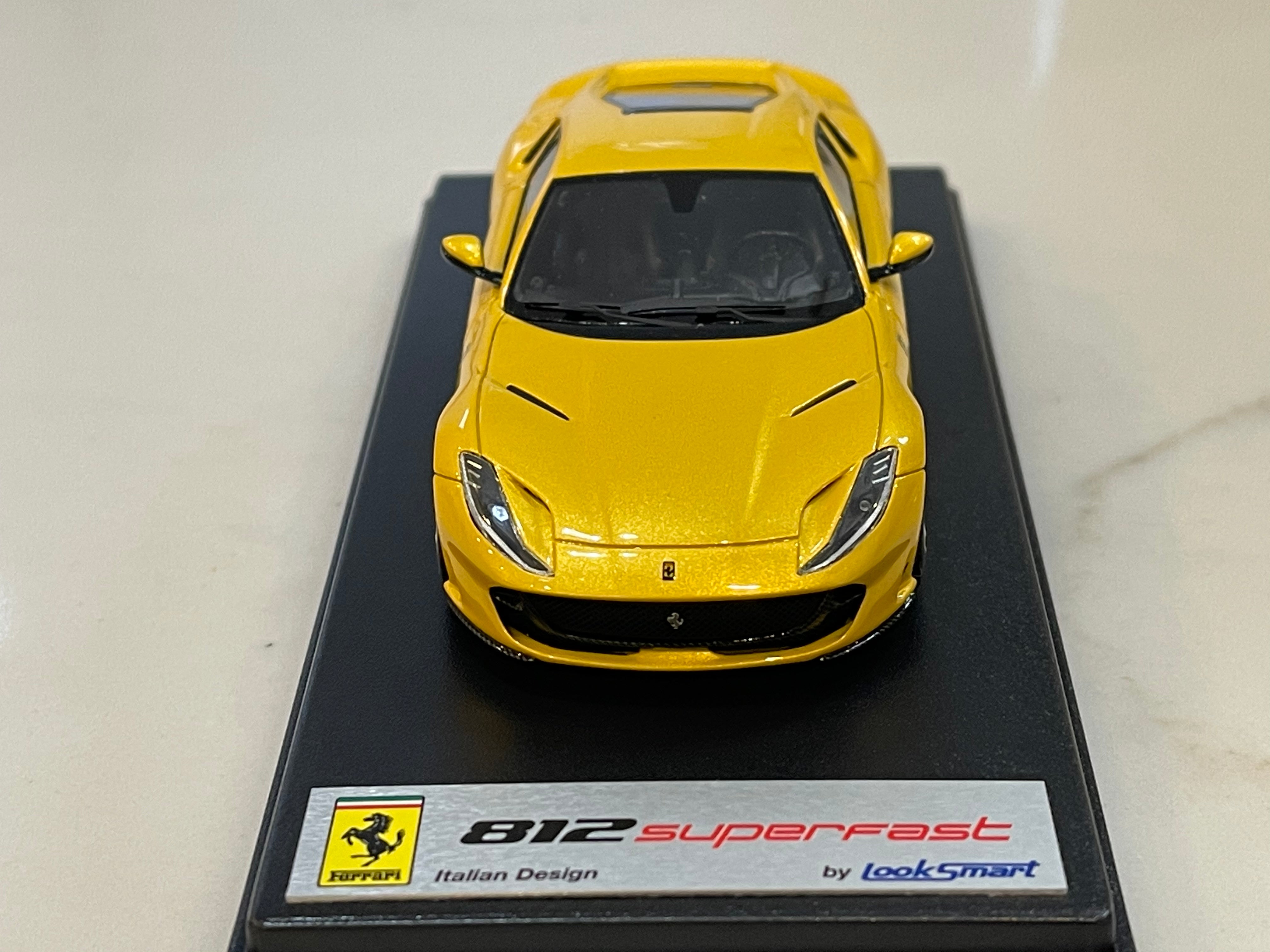 Looksmart 1/43 Ferrari 812 Superfast 2017 Giallo Tristrato LS467D