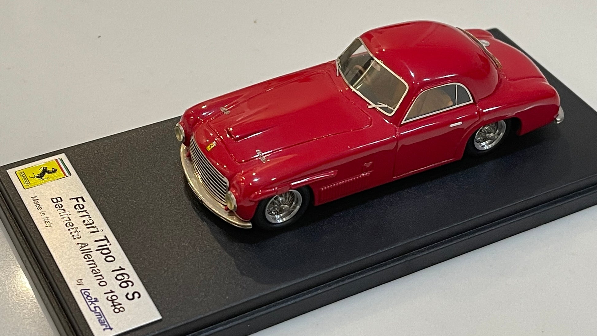 1:43 LookSmart Ferrari 166S Berlinette Allemand 1948